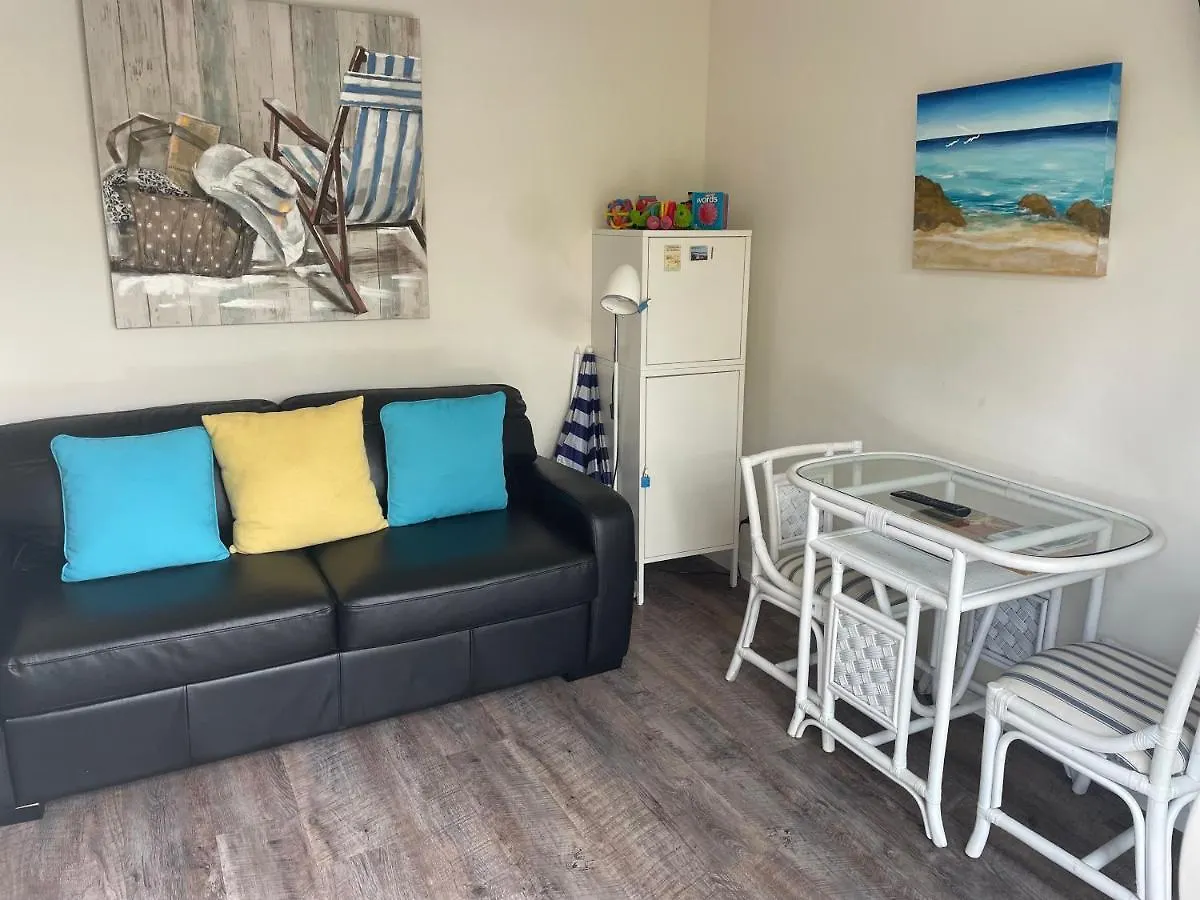 דירה Tropical Suite Private Central Buddina Style אוסטרליה